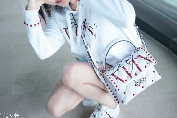 华伦天奴一般几月打折,华伦天奴晚礼服