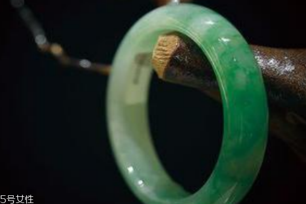 翡翠手镯怎么量圈口尺寸,翡翠手镯怎么确定圈口