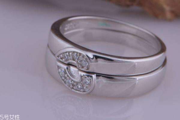 925银戒指可以戴着洗手吗,银925戒指可以戴着洗澡么