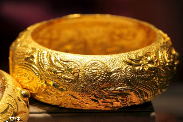 古法黄金手镯佩戴注意事项,佩戴黄金手镯的注意事项