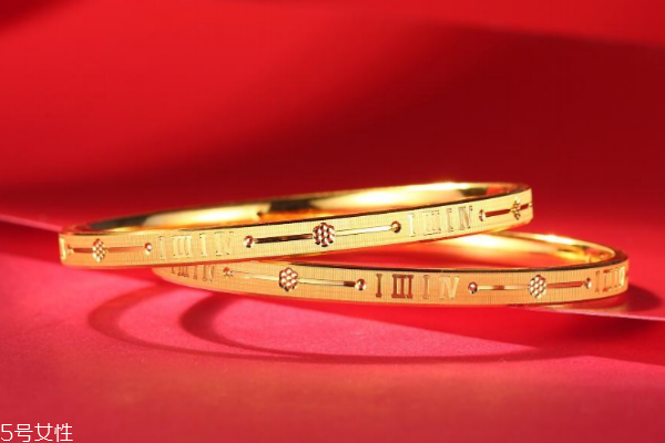 现在的黄金手镯多少钱一克,女士黄金手镯一般多少克合适