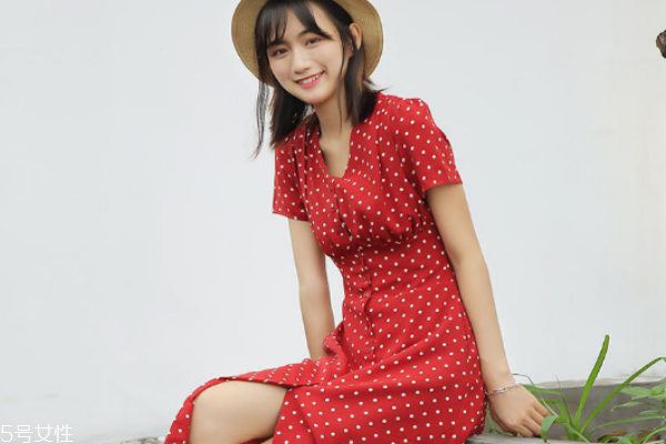 法式复古连衣裙,复古法式连衣裙特点