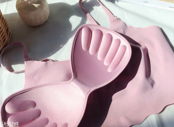 无痕内衣品牌排行榜,无痕文胸品牌前十大排名榜