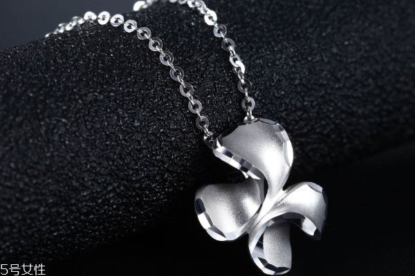 铂金项链可以以旧换新吗,铂金饰品可以以旧换新吗