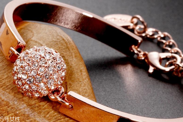 玫瑰金手镯多少钱,玫瑰金手镯多少钱一克