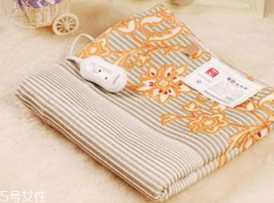 电热毯折叠使用容易产生什么后果,电热毯折叠使用会怎么样