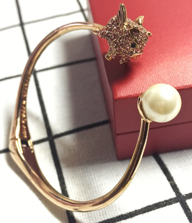 钛金手镯会掉色么,钛钢项链女不掉色 钛金手镯会掉色么,钛钢项链女不掉色