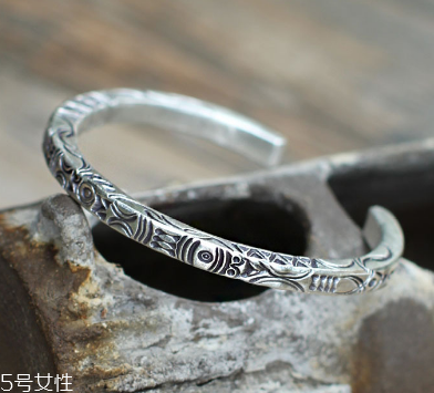 西藏的银手镯好不好,藏银手镯一般多少钱