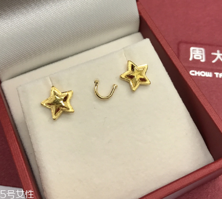 金耳钉多少克,黄金耳钉多少克合适