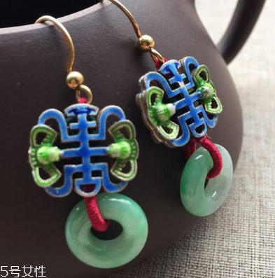 翡翠耳环款式和价格,高档翡翠耳环和耳坠 翡翠耳环款式和价格,高档翡翠耳环和耳坠