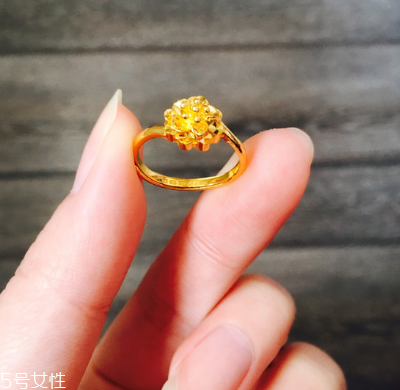 金戒指用什么洗才发亮,金戒指用什么清洗光亮