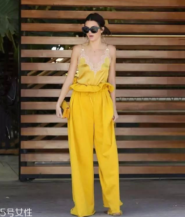 裤子吊带,吊带搭配裤子