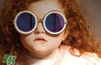 儿童可以戴墨镜吗,小孩戴眼镜在家里可以不戴吗