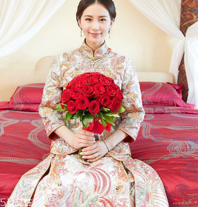 秀禾服搭配什么鞋子,秀禾服要穿什么鞋子