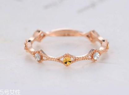 彩金戒指值钱吗,彩金戒指一般多少钱