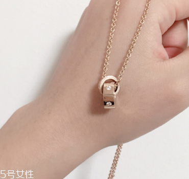 玫瑰金项链掉色吗,玫瑰金项链会不会掉颜色