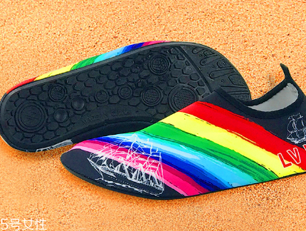 沙滩鞋女可下水,沙滩潜水软鞋