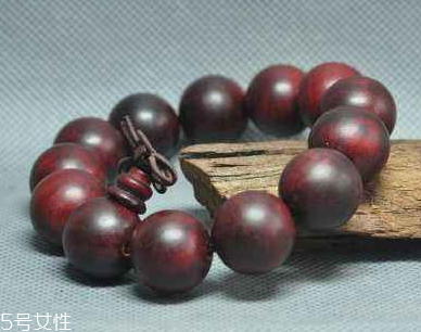 红酸枝手串值钱吗,红酸枝手串怎么样