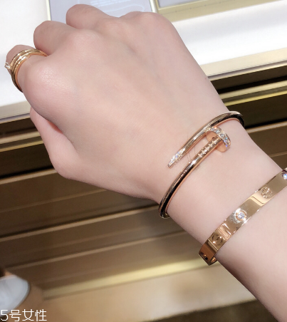 卡地亚钉子手镯打开方式,卡地亚钉子手镯怎么打开