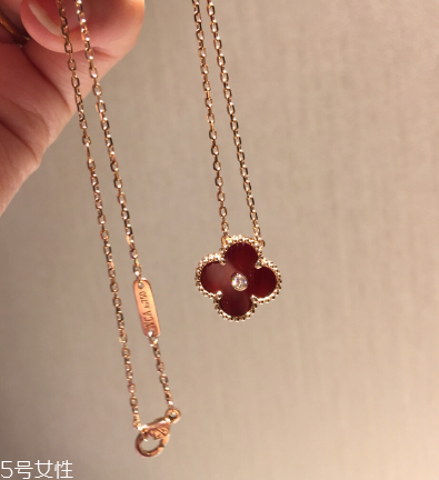 梵克雅宝四叶草代表什么意义,梵克雅宝四叶草代表什么含义 梵克雅宝四叶草代表什么意义,梵克雅宝四叶草代表什么含义