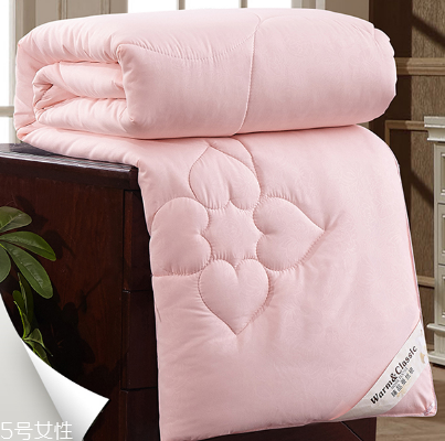 蚕丝被要套被套吗,蚕丝被套被罩吗 蚕丝被要套被套吗,蚕丝被套被罩吗