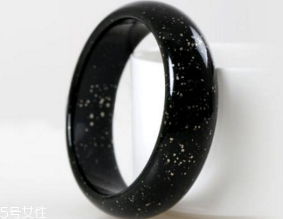 墨玉手镯值钱吗,一个最好的墨玉手镯值多少钱 墨玉手镯值钱吗,一个最好的墨玉手镯值多少钱