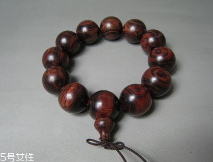 紫檀手串贵吗,紫檀柳手串有没有收藏价值 紫檀手串贵吗,紫檀柳手串有没有收藏价值