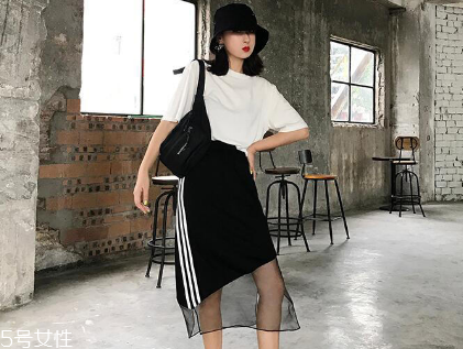 不规则网纱半身裙搭配,不规则网纱半身裙搭配什么上衣好看