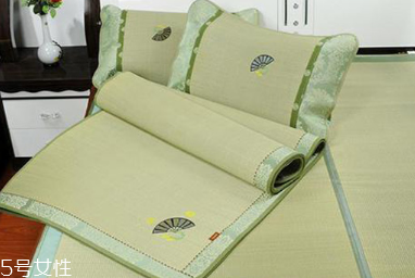 凉席上有油渍怎么清洗,席子上的油渍怎么去除