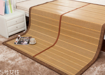 凉席上的霉斑怎么去除,凉席上有霉斑洗不掉还能用吗