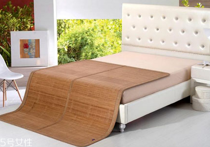 凉席中间破了修补图解,夏天的凉席要收起来了,怎么处理? 凉席中间破了修补图解,夏天的凉席要收起来了,怎么处理?