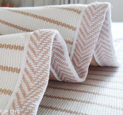 凉席用酒精怎么擦,凉席的清洁小窍门