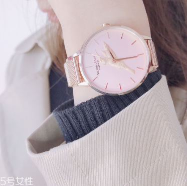 为什么石英表价格差距这么大,石英表贵的和便宜的区别 为什么石英表价格差距这么大,石英表贵的和便宜的区别