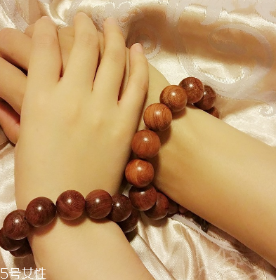 黄花梨手串怎么盘比较好,黄花梨手串用什么盘最好