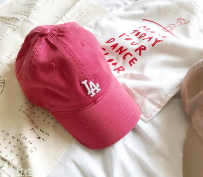 棒球帽硬顶软顶区别,软顶棒球帽和硬顶棒球帽有什么区别