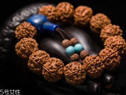 金刚菩提黄皮和红皮的区别,金刚菩提子红皮好还是黄皮好