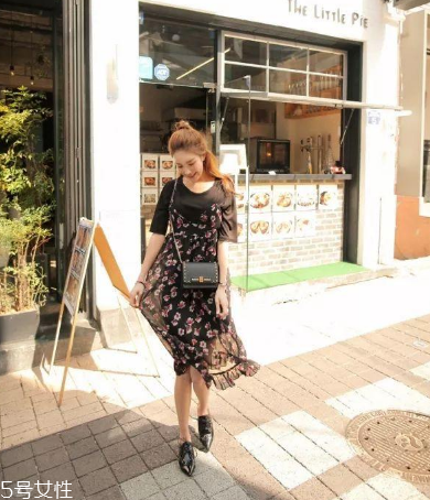 碎花裙颜色和花型的选择,碎花裙颜色不好看可以重新染吗 碎花裙颜色和花型的选择,碎花裙颜色不好看可以重新染吗