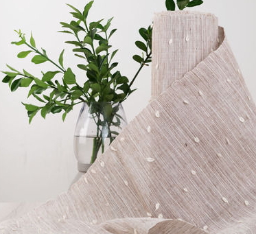 亚麻衣服可以机洗吗,亚麻衣服怎么洗