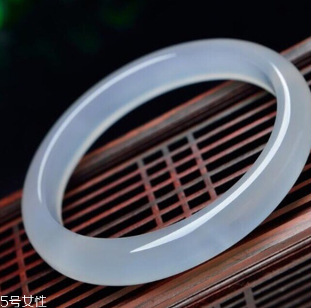玉髓手镯价格,玛瑙玉髓手镯价格