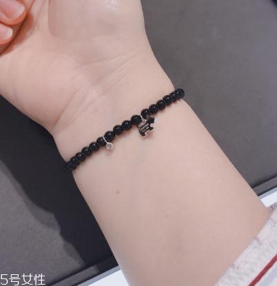 黑曜石能碰水吗,黑水晶手链佩戴的忌讳