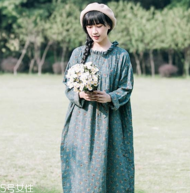 160的身高穿裙子多长合适,160的身高穿多长的裙子最合适