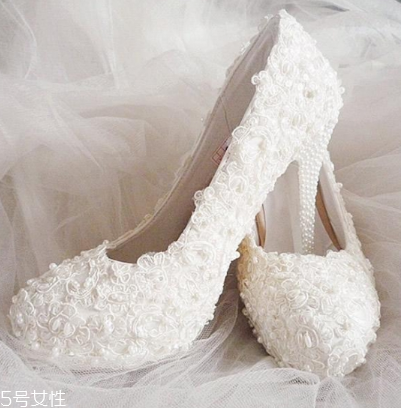 婚鞋可以提前穿吗,婚鞋结婚前可以穿吗