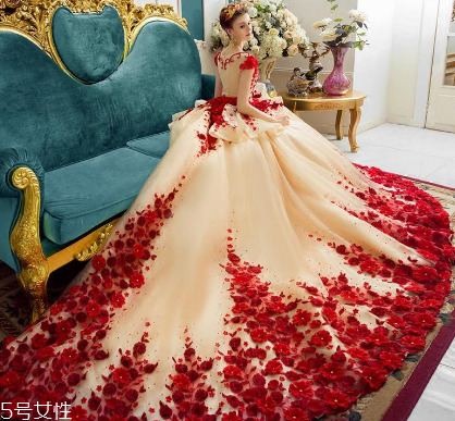 婚纱上的口红能洗掉吗,口红弄到婚纱上怎么清洗