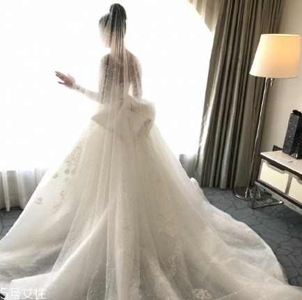 婚纱要怎么洗,婚纱店婚纱一般哪里洗