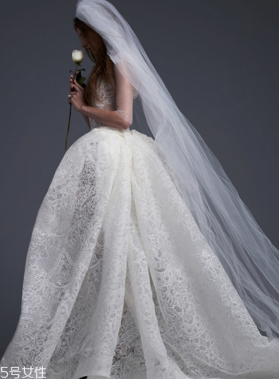 婚纱如何清洗,婚纱怎么洗白 婚纱如何清洗,婚纱怎么洗白