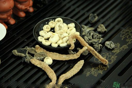 胃溃疡的西药有哪些,治胃溃疡的西药有哪些 胃溃疡的西药有哪些,治胃溃疡的西药有哪些