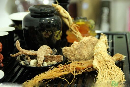 好用的去唇部死皮的产品(去唇部死皮比较好用的产品)