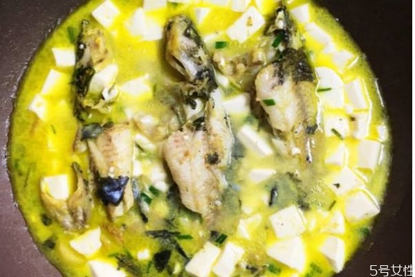 孕妇吃鱼的好处有什么呢(吃鱼对孕妇有什么好处)