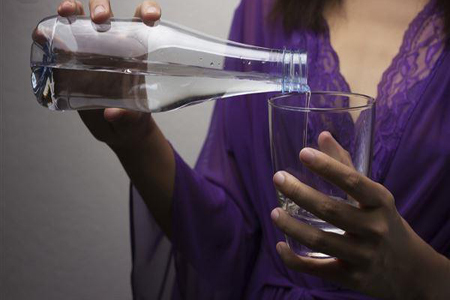 打嗝打不停怎么办,一天都在打嗝怎么解决 打嗝打不停怎么办,一天都在打嗝怎么解决