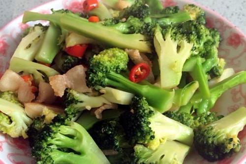 做西兰花炒肉炒肉的技巧(怎么做西兰花炒肉)